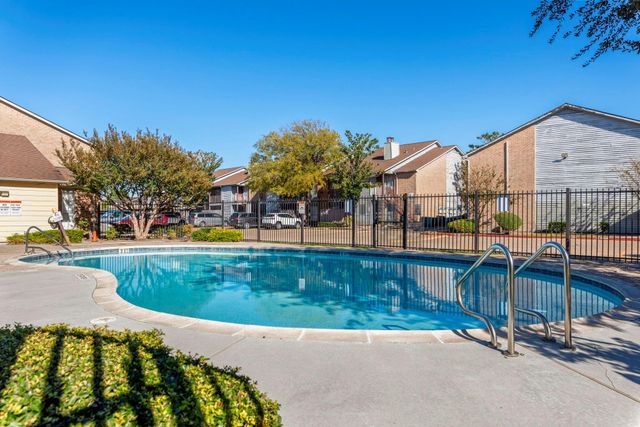 9350 Country Creek Drive 52, Houston, TX 77036