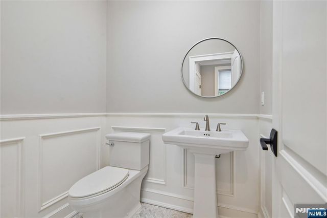 15 Fernwood Drive, Fair Lawn, NJ 07410