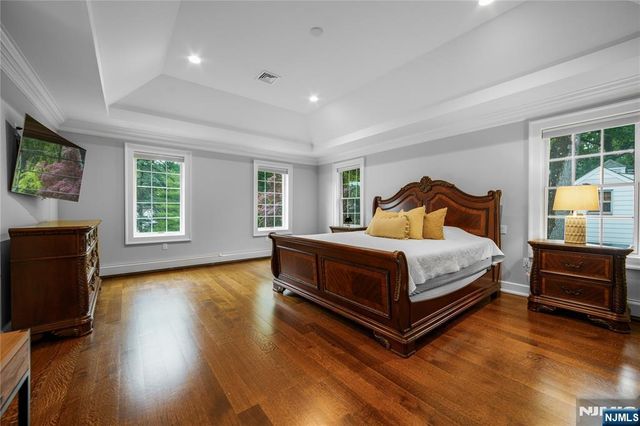 15 Fernwood Drive, Fair Lawn, NJ 07410
