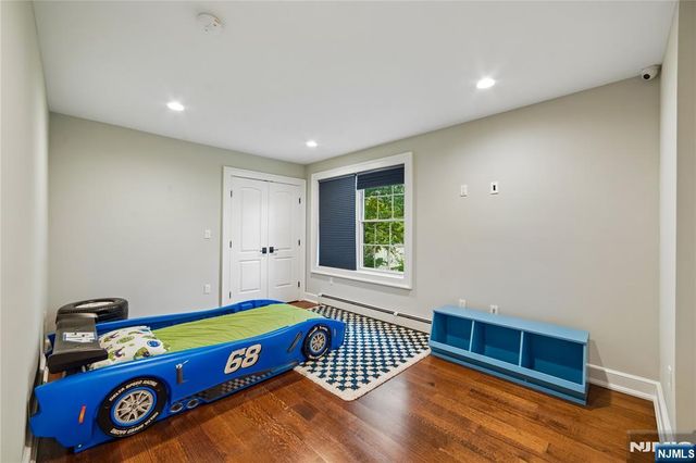 15 Fernwood Drive, Fair Lawn, NJ 07410