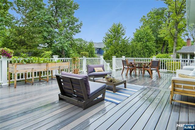15 Fernwood Drive, Fair Lawn, NJ 07410
