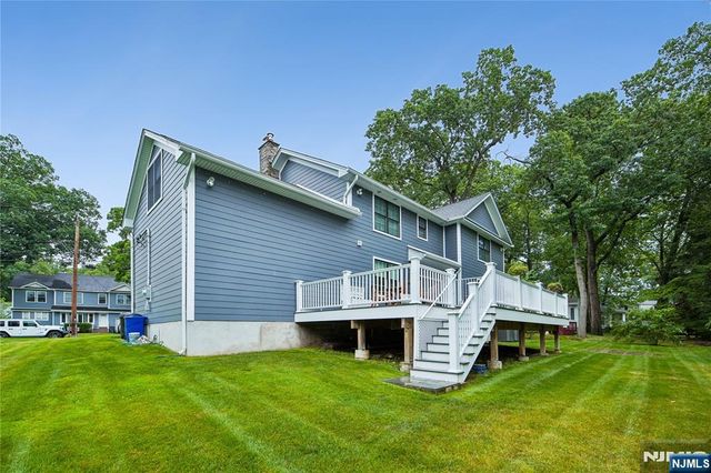 15 Fernwood Drive, Fair Lawn, NJ 07410
