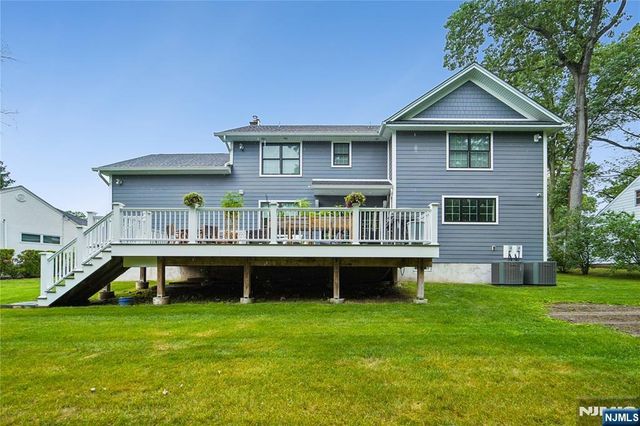 15 Fernwood Drive, Fair Lawn, NJ 07410