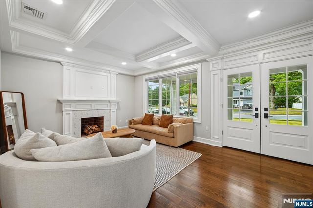 15 Fernwood Drive, Fair Lawn, NJ 07410