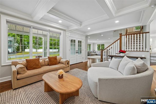 15 Fernwood Drive, Fair Lawn, NJ 07410
