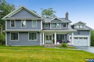 15 Fernwood Drive, Fair Lawn, NJ 07410
