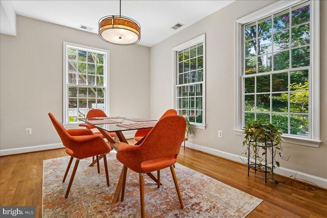 419 SUMMERS DR, Alexandria, VA 22301