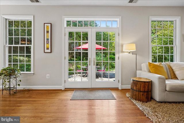 419 SUMMERS DR, Alexandria, VA 22301