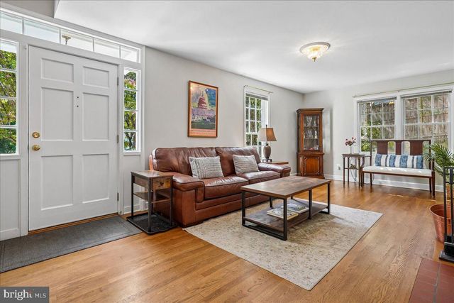 419 SUMMERS DR, Alexandria, VA 22301