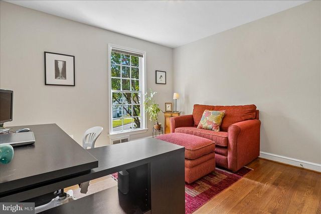 419 SUMMERS DR, Alexandria, VA 22301