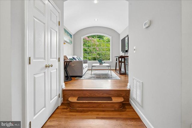 419 SUMMERS DR, Alexandria, VA 22301