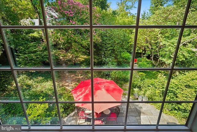 419 SUMMERS DR, Alexandria, VA 22301
