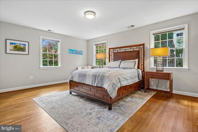 419 SUMMERS DR, Alexandria, VA 22301