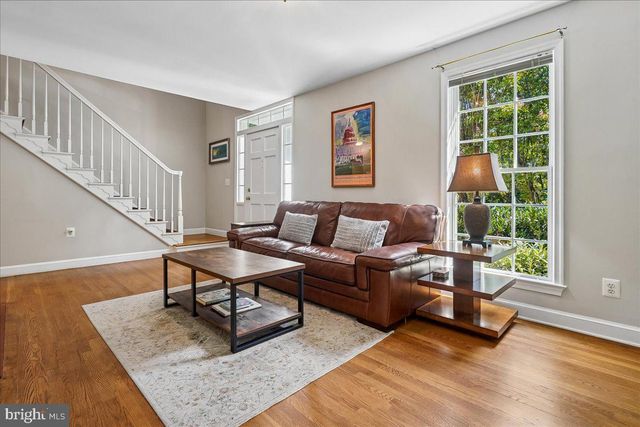 419 SUMMERS DR, Alexandria, VA 22301