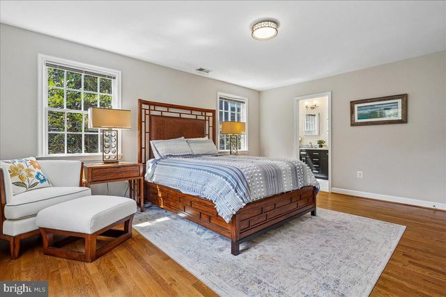 419 SUMMERS DR, Alexandria, VA 22301