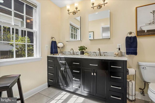 419 SUMMERS DR, Alexandria, VA 22301