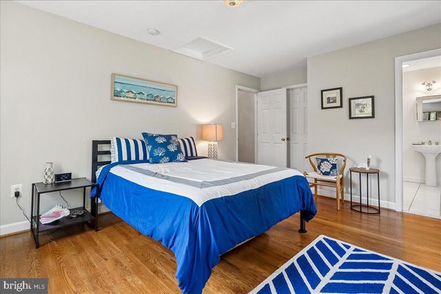 419 SUMMERS DR, Alexandria, VA 22301
