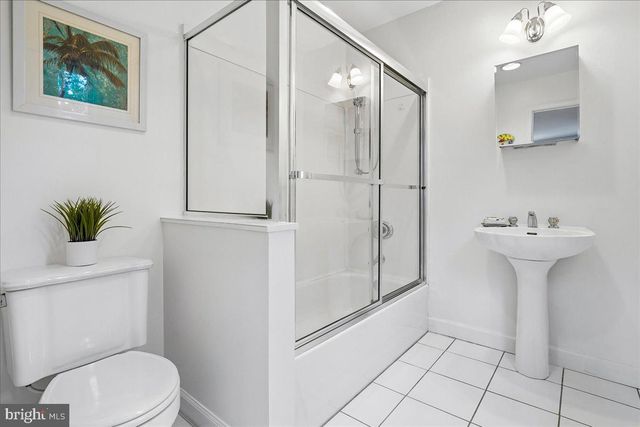 419 SUMMERS DR, Alexandria, VA 22301