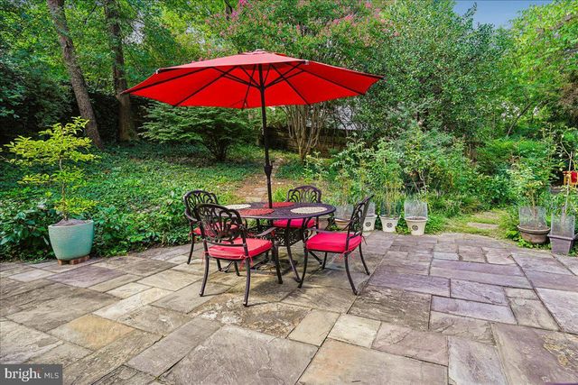 419 SUMMERS DR, Alexandria, VA 22301