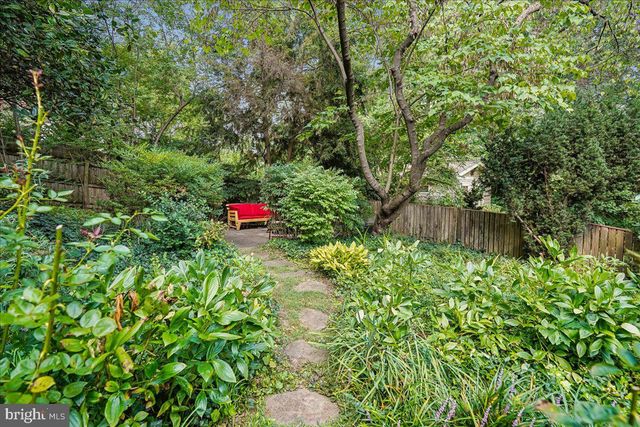 419 SUMMERS DR, Alexandria, VA 22301
