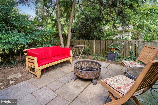 419 SUMMERS DR, Alexandria, VA 22301