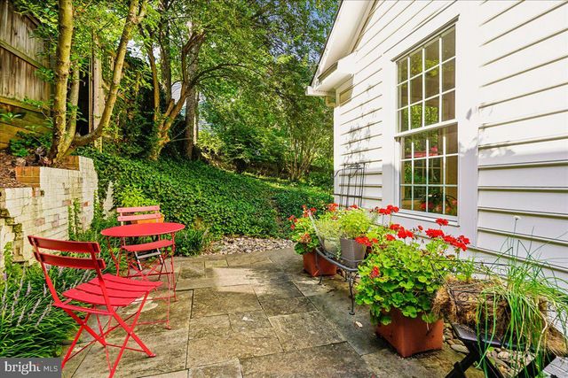 419 SUMMERS DR, Alexandria, VA 22301