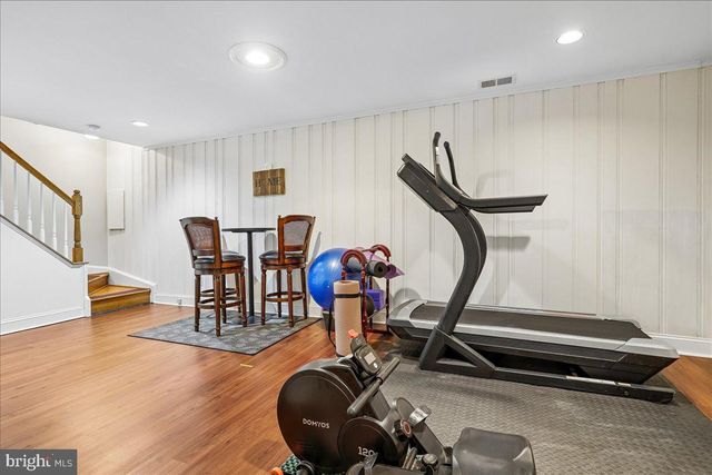 419 SUMMERS DR, Alexandria, VA 22301