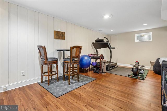 419 SUMMERS DR, Alexandria, VA 22301