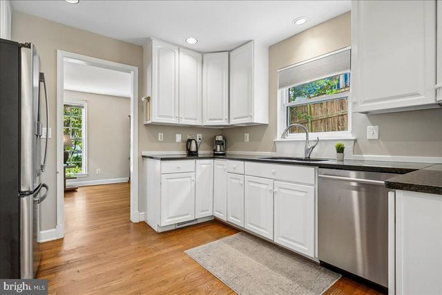 419 SUMMERS DR, Alexandria, VA 22301