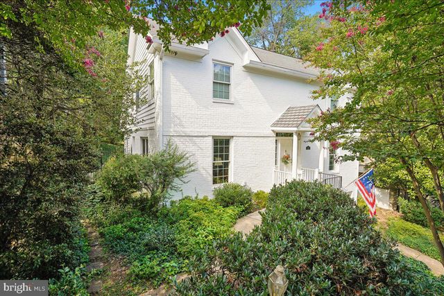 419 SUMMERS DR, Alexandria, VA 22301