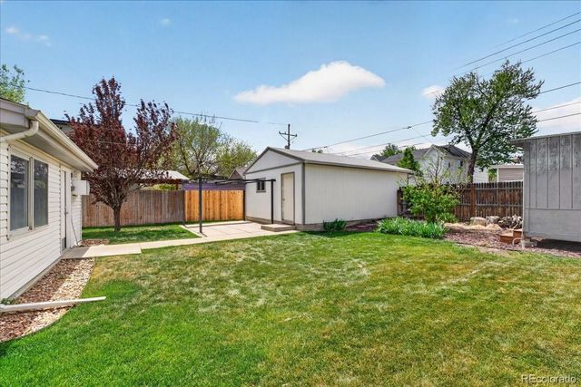 2831 S Acoma Street, Englewood, CO 80110