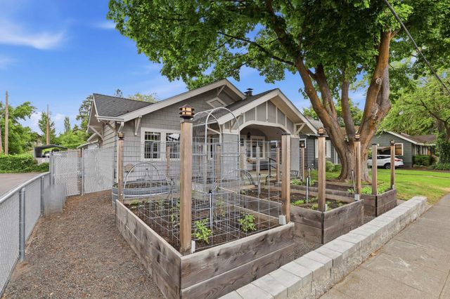 303 E 16th Ave, Spokane, WA 99203