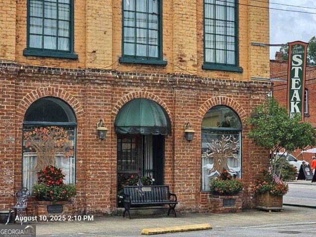 8126 Blacks Bluff Road SW, Cave Spring, GA 30124