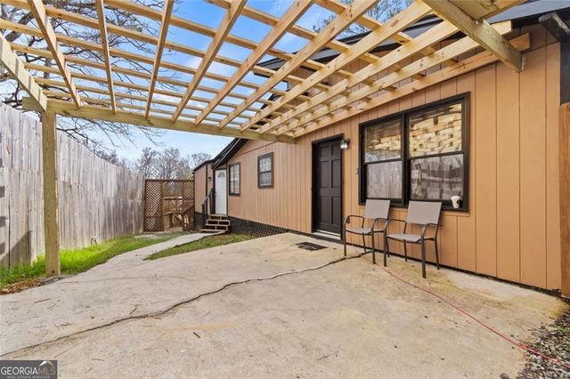 8126 Blacks Bluff Road SW, Cave Spring, GA 30124