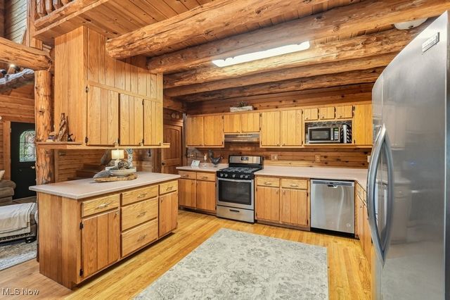 3590 E Aurora Road, Twinsburg, OH 44087