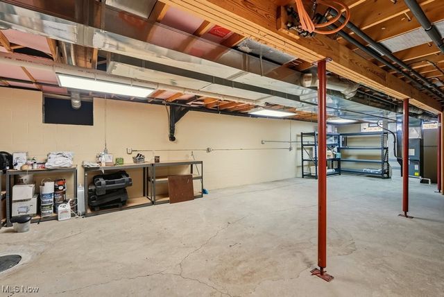 3590 E Aurora Road, Twinsburg, OH 44087