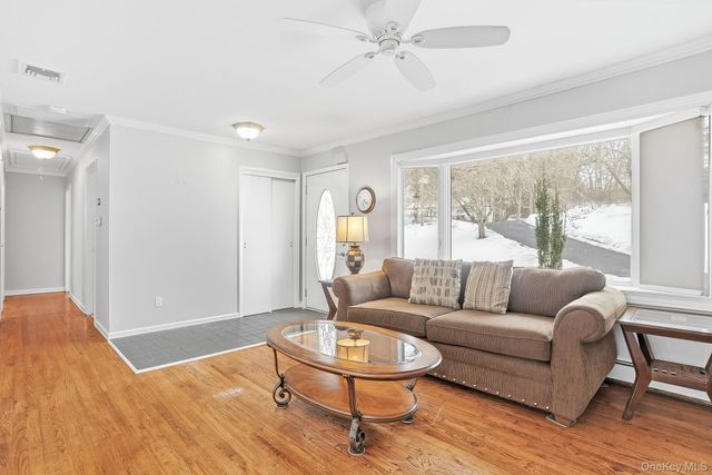 12 Lakeview Road, Carmel, NY 10512