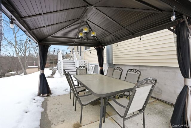 12 Lakeview Road, Carmel, NY 10512