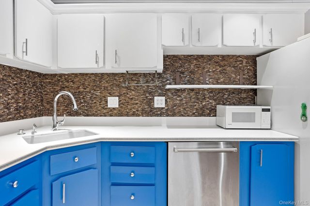 12 Lakeview Road, Carmel, NY 10512