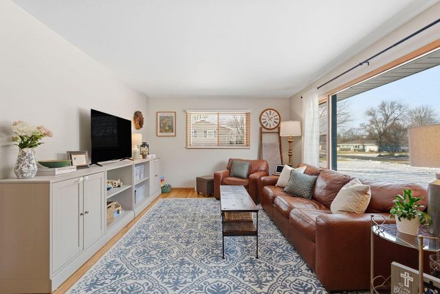 S17W36879 Henry STREET, Dousman, WI 53118