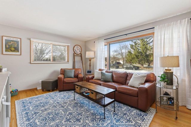 S17W36879 Henry STREET, Dousman, WI 53118