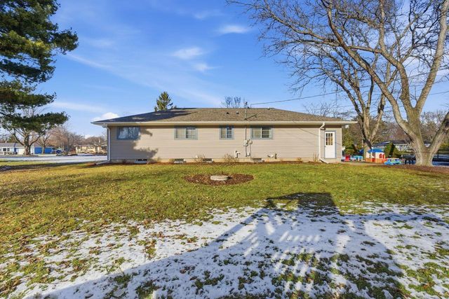 S17W36879 Henry STREET, Dousman, WI 53118