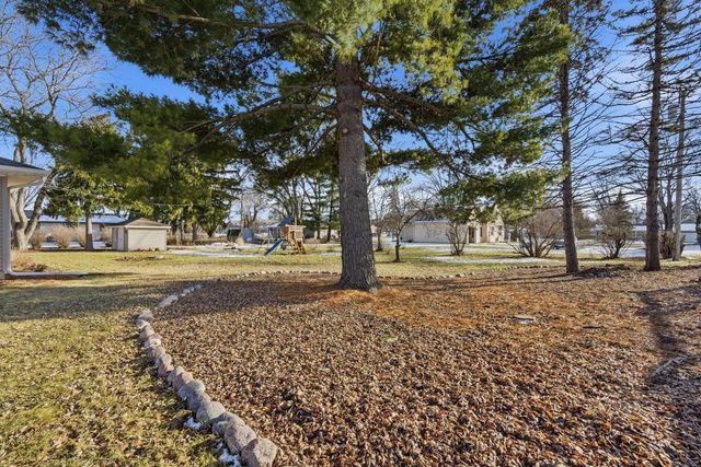 S17W36879 Henry STREET, Dousman, WI 53118