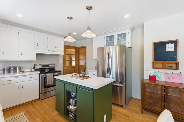 S17W36879 Henry STREET, Dousman, WI 53118