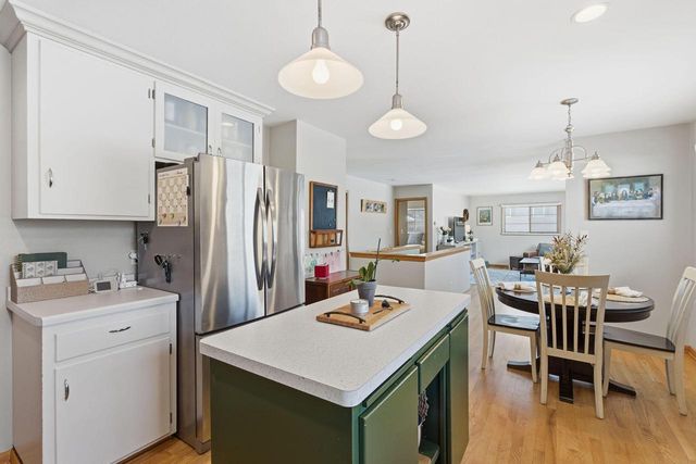 S17W36879 Henry STREET, Dousman, WI 53118