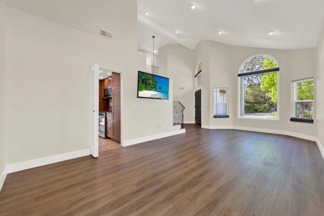9395 Pipilo St, San Diego, CA 92129