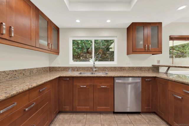 9395 Pipilo St, San Diego, CA 92129