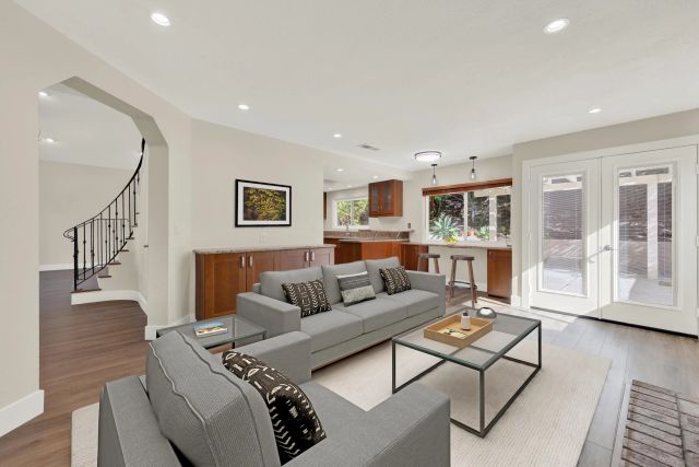9395 Pipilo St, San Diego, CA 92129
