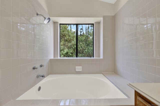 9395 Pipilo St, San Diego, CA 92129