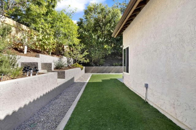 9395 Pipilo St, San Diego, CA 92129